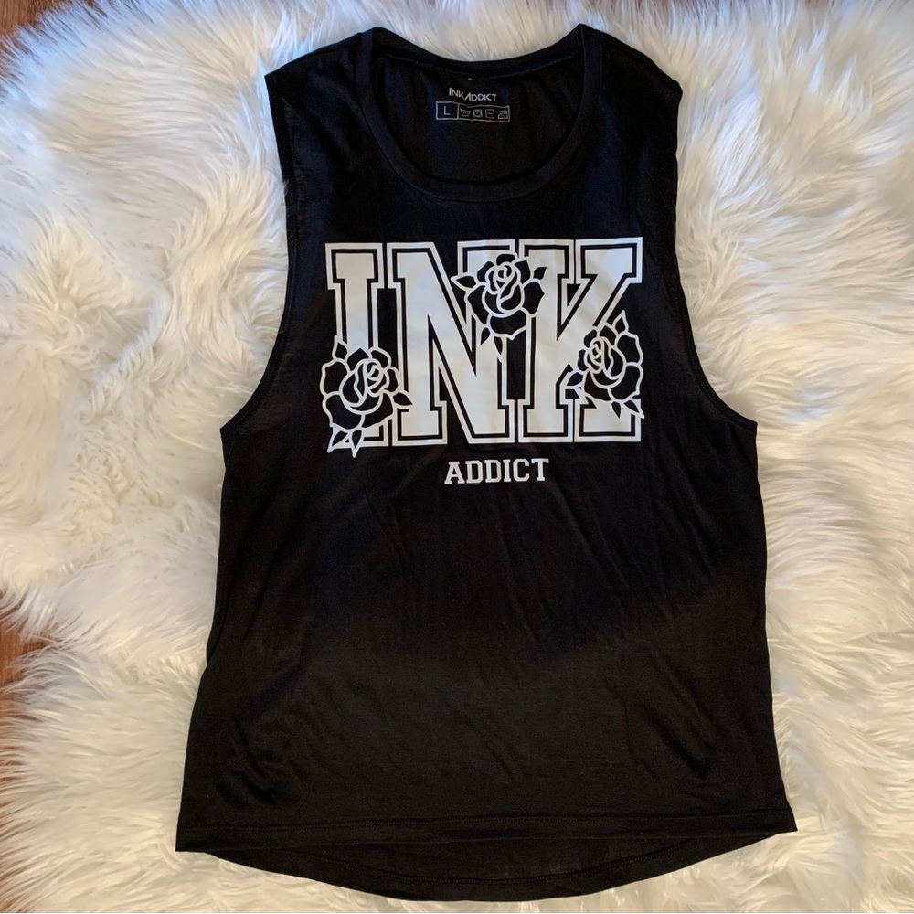 INK ADDICT Black White Roses Muscle Tank Top
Women’s Large Tattoos